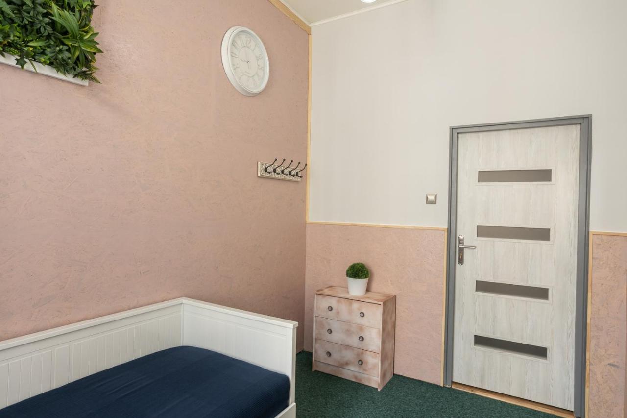 Kosciuszki Street Hostel Вроцлав Екстериор снимка